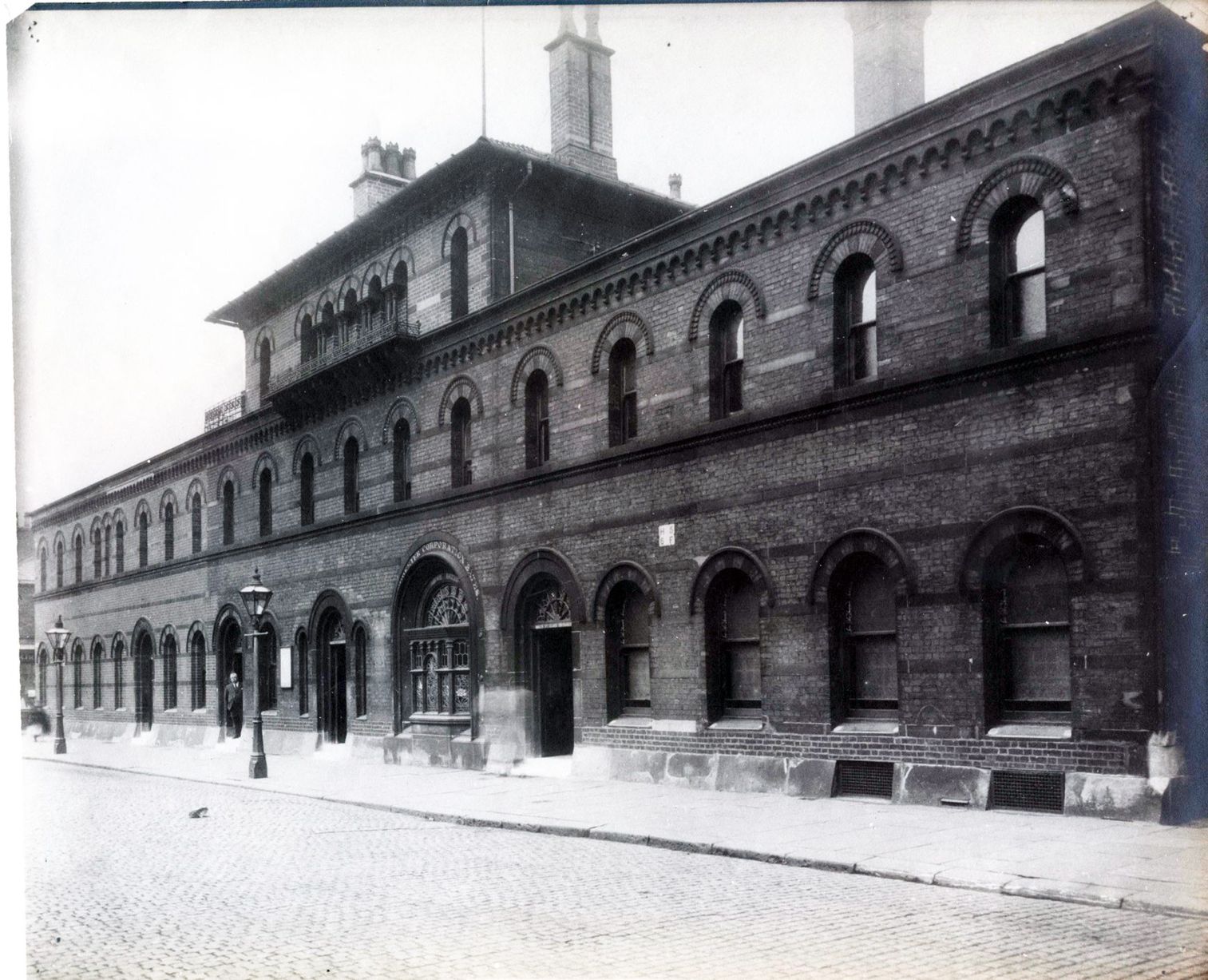 Photo of the outside of Leaf Street Baths